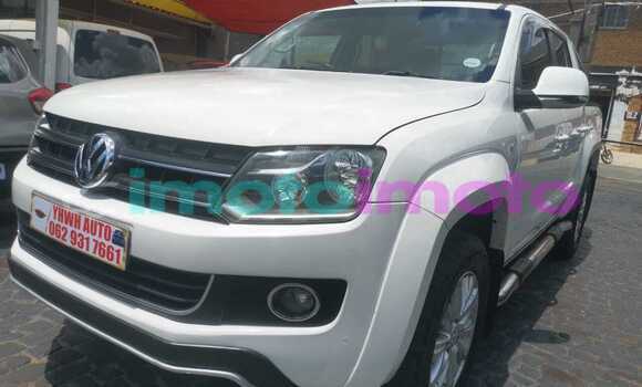 Buy Used Volkswagen Amarok White Car in Gauteng in Gauteng Buy Used Volkswagen Amarok White Car in Gauteng in Gauteng