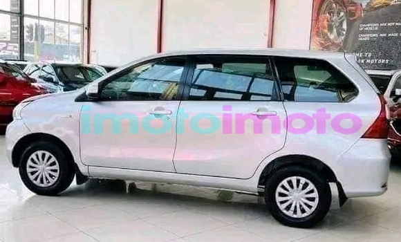 Buy Used Toyota Avanza White Car in Ain sebaa in Casablanca Buy Used Toyota Avanza White Car in Ain sebaa in Casablanca