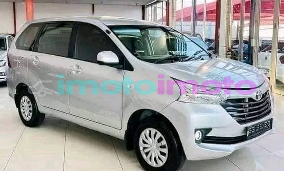 Buy Used Toyota Avanza White Car in Ain sebaa in Casablanca Buy Used Toyota Avanza White Car in Ain sebaa in Casablanca