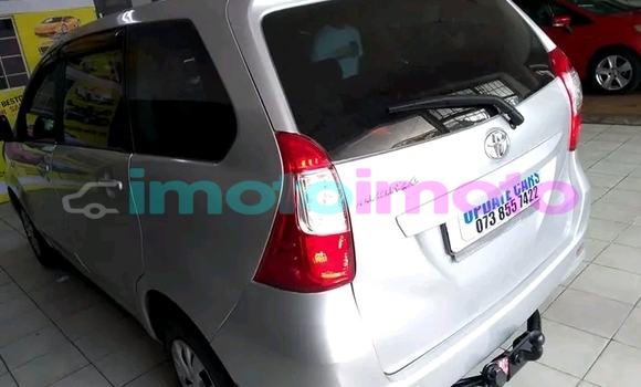 Buy Used Toyota Avanza White Car in Ellisras in Limpopo Buy Used Toyota Avanza White Car in Ellisras in Limpopo