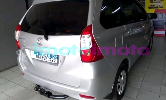 Buy Used Toyota Avanza White Car in Ellisras in Limpopo Buy Used Toyota Avanza White Car in Ellisras in Limpopo