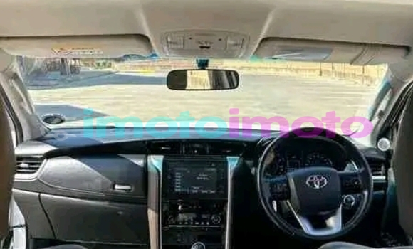 Buy Used Toyota Fortuner White Car in Boksburg in Gauteng Buy Used Toyota Fortuner White Car in Boksburg in Gauteng