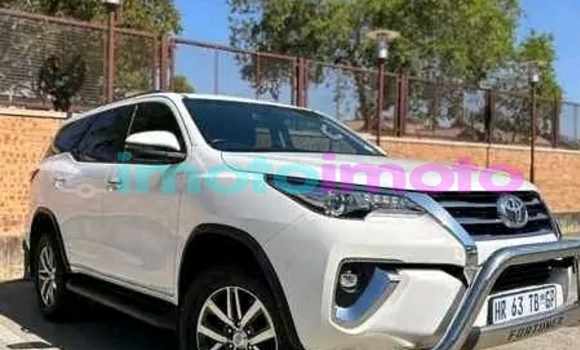 Buy Used Toyota Fortuner White Car in Boksburg in Gauteng Buy Used Toyota Fortuner White Car in Boksburg in Gauteng