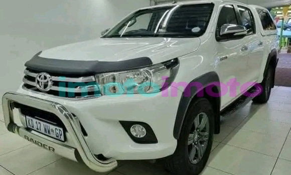 Buy Used Toyota Hilux White Car in Booysens in Gauteng Buy Used Toyota Hilux White Car in Booysens in Gauteng