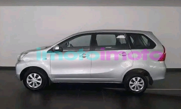 Buy Used Toyota Avanza White Car in Booysens in Gauteng Buy Used Toyota Avanza White Car in Booysens in Gauteng