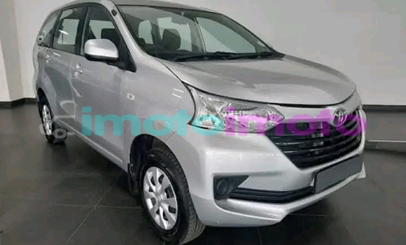 Buy Used Toyota Avanza White Car in Booysens in Gauteng Buy Used Toyota Avanza White Car in Booysens in Gauteng