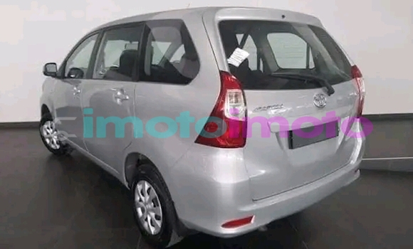 Buy Used Toyota Avanza White Car in Booysens in Gauteng Buy Used Toyota Avanza White Car in Booysens in Gauteng