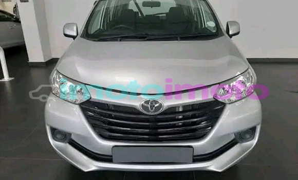 Buy Used Toyota Avanza White Car in Booysens in Gauteng Buy Used Toyota Avanza White Car in Booysens in Gauteng