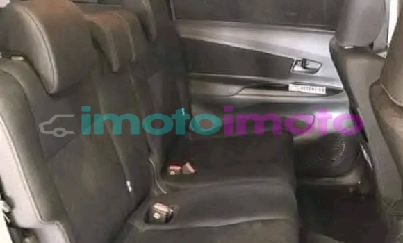Buy Used Toyota Avanza White Car in Johannesburg in Gauteng Buy Used Toyota Avanza White Car in Johannesburg in Gauteng