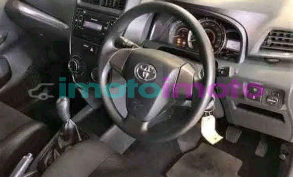 Buy Used Toyota Avanza White Car in Johannesburg in Gauteng Buy Used Toyota Avanza White Car in Johannesburg in Gauteng