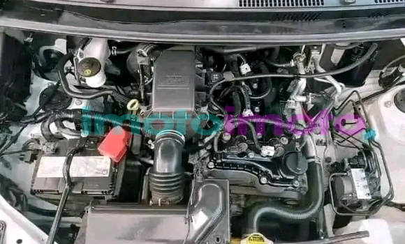 Buy Used Toyota Avanza White Car in eLukwatini in Mpumalanga Buy Used Toyota Avanza White Car in eLukwatini in Mpumalanga