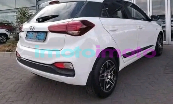 Buy Used Hyundai i20 White Car in Benoni in Gauteng Buy Used Hyundai i20 White Car in Benoni in Gauteng