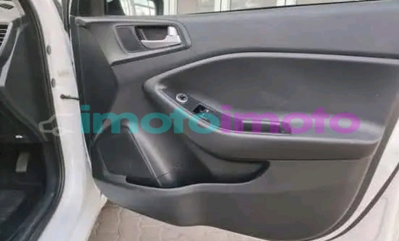 Buy Used Hyundai i20 White Car in Benoni in Gauteng Buy Used Hyundai i20 White Car in Benoni in Gauteng