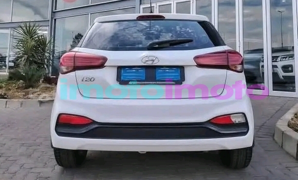 Buy Used Hyundai i20 White Car in Dainfern in Gauteng Buy Used Hyundai i20 White Car in Dainfern in Gauteng