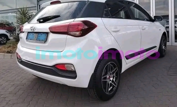 Buy Used Hyundai i20 White Car in Dainfern in Gauteng Buy Used Hyundai i20 White Car in Dainfern in Gauteng