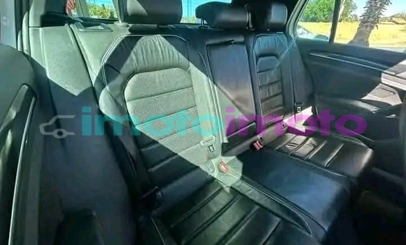 Buy Used Volkswagen Golf White Car in Dainfern in Gauteng Buy Used Volkswagen Golf White Car in Dainfern in Gauteng