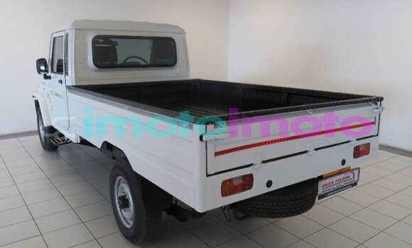 Buy Used Mahindra Bolero White Car in Johannesburg in Gauteng Buy Used Mahindra Bolero White Car in Johannesburg in Gauteng
