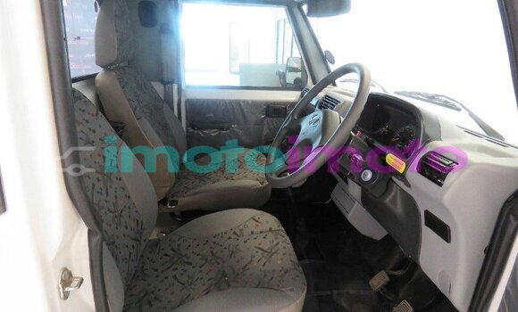 Buy Used Mahindra Bolero White Car in Johannesburg in Gauteng Buy Used Mahindra Bolero White Car in Johannesburg in Gauteng
