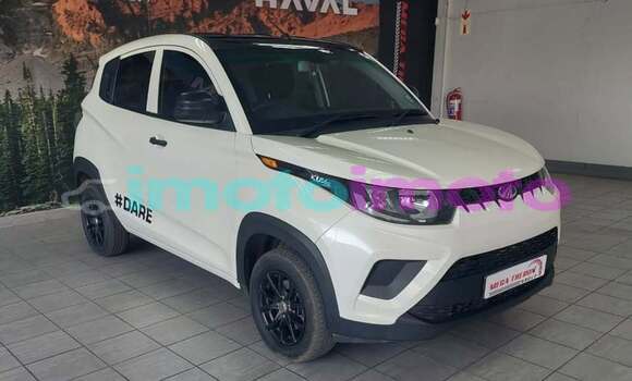 Buy Used Mahindra Kuv 100 White Car in Johannesburg in Gauteng