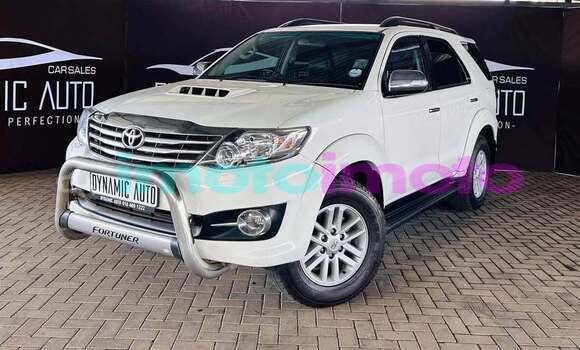 Buy Used Toyota Fortuner White Car in Johannesburg in Gauteng Buy Used Toyota Fortuner White Car in Johannesburg in Gauteng