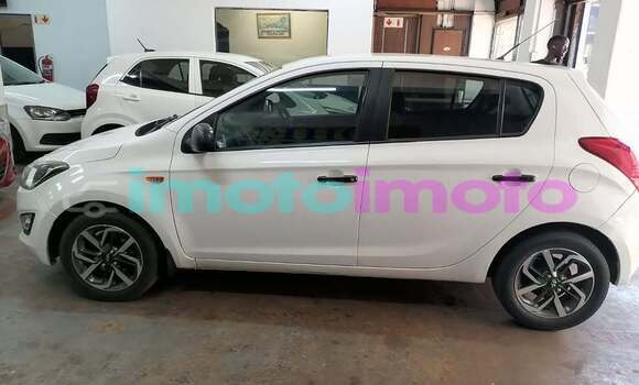 Buy Used Hyundai i20 White Car in Johannesburg in Gauteng Buy Used Hyundai i20 White Car in Johannesburg in Gauteng
