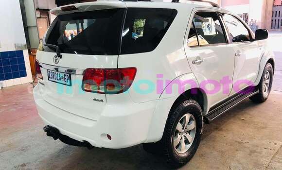 Buy Used Toyota Fortuner White Car in Johannesburg in Gauteng Buy Used Toyota Fortuner White Car in Johannesburg in Gauteng