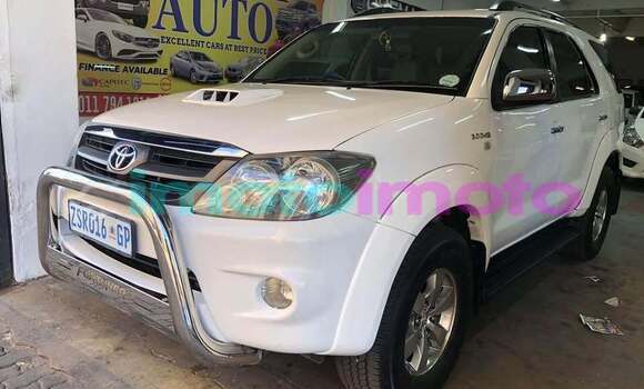Buy Used Toyota Fortuner White Car in Johannesburg in Gauteng Buy Used Toyota Fortuner White Car in Johannesburg in Gauteng