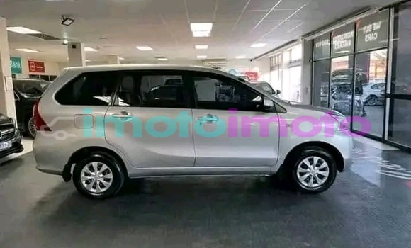 Buy Used Toyota Avanza Other Car in Alberton in Gauteng Buy Used Toyota Avanza Other Car in Alberton in Gauteng