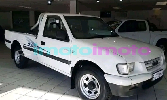 Buy Used Isuzu Kb 250 White Car in Boksburg in Gauteng Buy Used Isuzu Kb 250 White Car in Boksburg in Gauteng