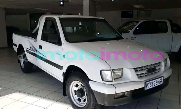 Buy Used Isuzu Kb 250 White Car in Boksburg in Gauteng Buy Used Isuzu Kb 250 White Car in Boksburg in Gauteng