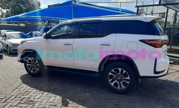 Buy Used Toyota Fortuner White Car in Boksburg in Gauteng Buy Used Toyota Fortuner White Car in Boksburg in Gauteng