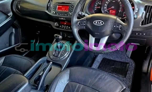 Buy Used Kia Sportage Red Car in Duiwelskloof in Limpopo Buy Used Kia Sportage Red Car in Duiwelskloof in Limpopo