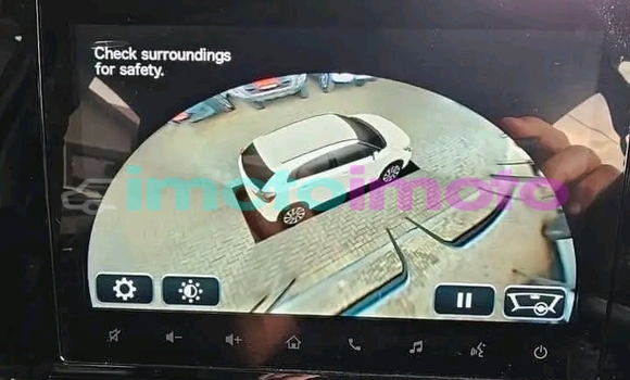 Buy Used Suzuki Baleno White Car in Ellisras in Limpopo Buy Used Suzuki Baleno White Car in Ellisras in Limpopo