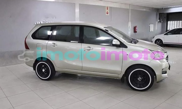 Buy Used Toyota Avanza Beige Car in Vereeniging in Gauteng Buy Used Toyota Avanza Beige Car in Vereeniging in Gauteng