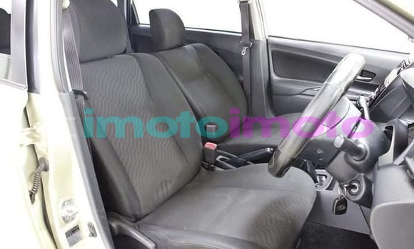 Buy Used Toyota Avanza Beige Car in Vereeniging in Gauteng Buy Used Toyota Avanza Beige Car in Vereeniging in Gauteng