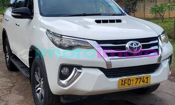 Buy Used Toyota Fortuner White Car in Johannesburg in Gauteng Buy Used Toyota Fortuner White Car in Johannesburg in Gauteng