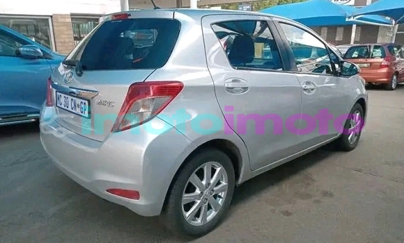Buy Used Toyota Yaris Green Car in Boksburg in Gauteng Buy Used Toyota Yaris Green Car in Boksburg in Gauteng