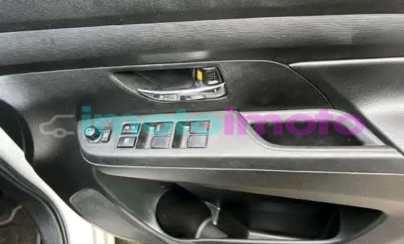 Buy Used Toyota Raum White Car in Boksburg in Gauteng Buy Used Toyota Raum White Car in Boksburg in Gauteng