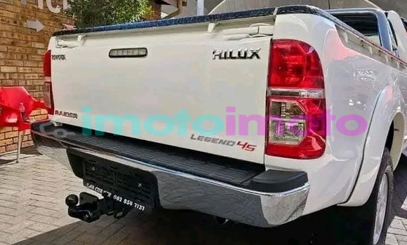 Buy Used Toyota Hilux White Car in Booysens in Gauteng Buy Used Toyota Hilux White Car in Booysens in Gauteng
