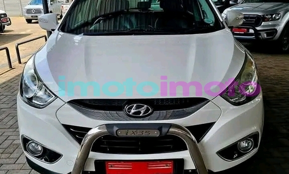 Buy Used Hyundai ix35 White Car in Emjindini in Mpumalanga Buy Used Hyundai ix35 White Car in Emjindini in Mpumalanga