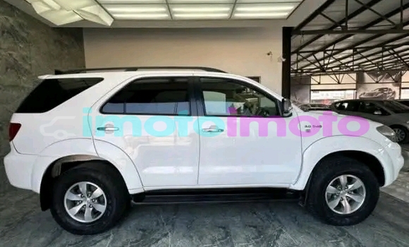 Buy Used Toyota Fortuner White Car in Boksburg in Gauteng Buy Used Toyota Fortuner White Car in Boksburg in Gauteng