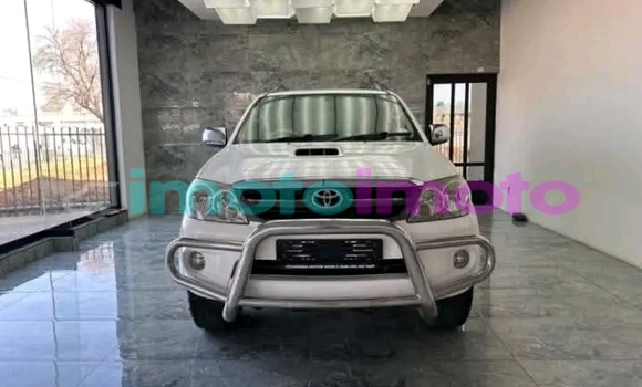 Buy Used Toyota Fortuner White Car in Boksburg in Gauteng Buy Used Toyota Fortuner White Car in Boksburg in Gauteng