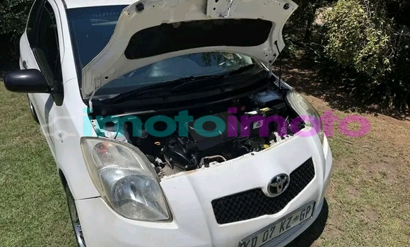 Buy Used Toyota Yaris White Car in Boksburg in Gauteng Buy Used Toyota Yaris White Car in Boksburg in Gauteng