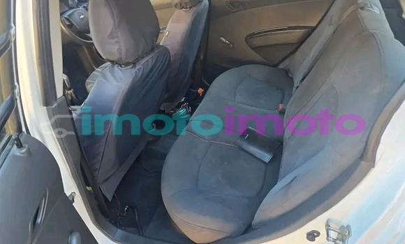 Buy Used Chevrolet Spark White Car in Alberton in Gauteng Buy Used Chevrolet Spark White Car in Alberton in Gauteng