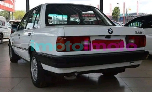 Buy Used BMW 315 White Car in Dainfern in Gauteng Buy Used BMW 315 White Car in Dainfern in Gauteng