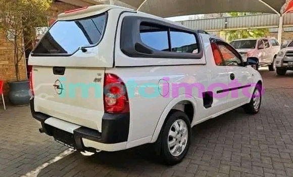 Buy Used Opel Corsa White Car in Boksburg in Gauteng Buy Used Opel Corsa White Car in Boksburg in Gauteng