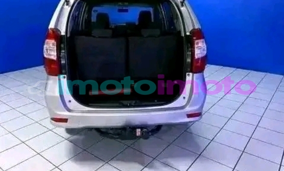 Buy Used Toyota Avanza White Car in Centurion in Gauteng Buy Used Toyota Avanza White Car in Centurion in Gauteng