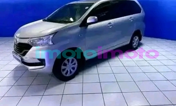 Buy Used Toyota Avanza White Car in Centurion in Gauteng Buy Used Toyota Avanza White Car in Centurion in Gauteng
