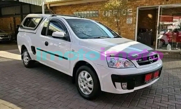 Buy Used Opel Corsa White Car in Duiwelskloof in Limpopo Buy Used Opel Corsa White Car in Duiwelskloof in Limpopo