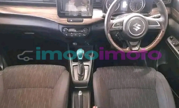 Buy Used Suzuki Ertiga White Car in Dainfern in Gauteng Buy Used Suzuki Ertiga White Car in Dainfern in Gauteng